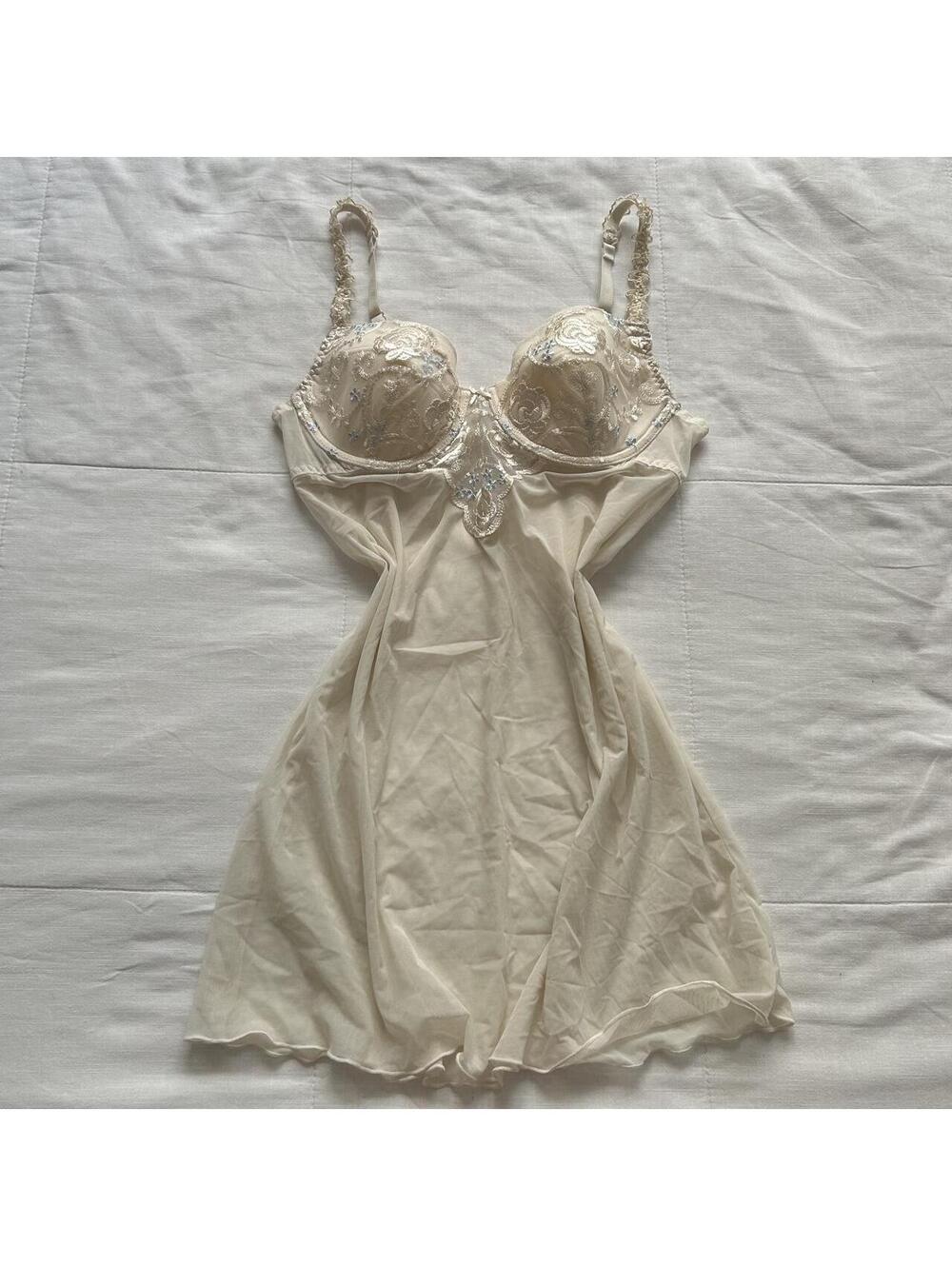 Gillian O’Malley 34C Ivory Floral Embroidered Mesh Babydoll Slip Dress